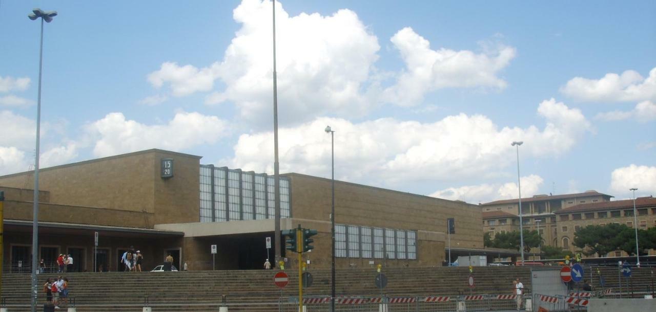 Florence Center Train Station Exterior photo